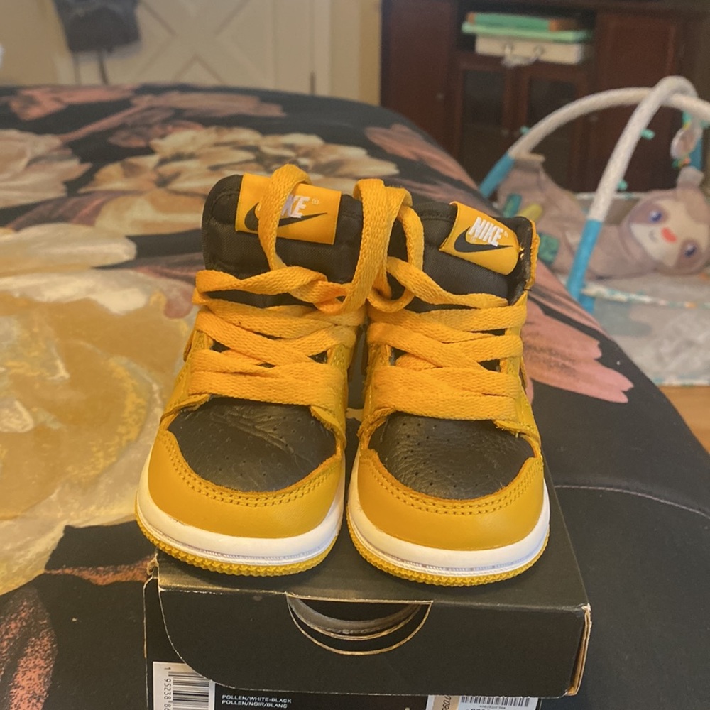 Jordan 1 retro high OG - Picture 4 of 4